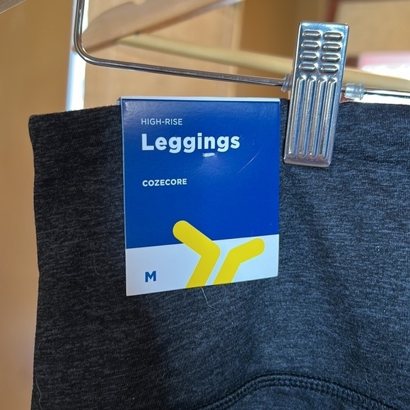 Old Navy High-Waisted Cozecore Heather Performance Stirrup Leggings Size Medium - Picture 9 of 10